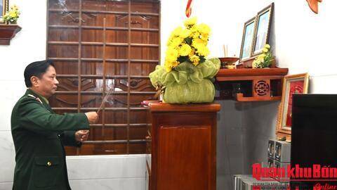 Bộ Tư lệnh Quân khu 4: Tri ân gia đình liệt sỹ trên địa bàn tỉnh Nghệ An