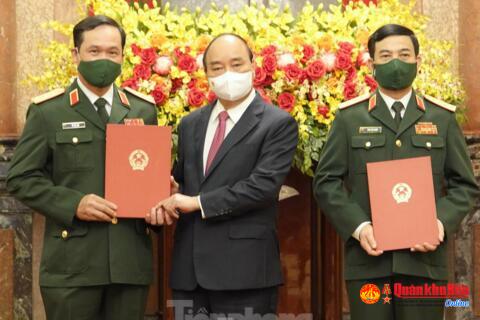 Chủ tịch nước trao quyết định thăng quân hàm Đại tướng đối với đồng chí Phan Văn Giang, Thượng tướng đối với đồng chí Vũ Hải Sản