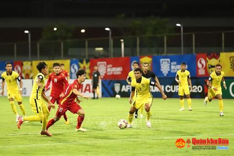 AFF Cup 2020: Quang Hải tỏa sáng, Việt Nam chiến thắng Malaysia