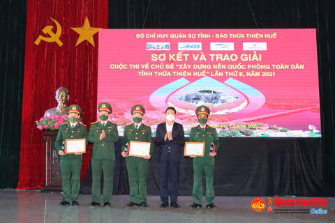 Báo Quân khu 4 có 5 tác phẩm đạt giải Cuộc thi về chủ đề “Xây dựng nền Quốc phòng toàn dân tỉnh Thừa Thiên Huế” lần thứ II, năm 2021