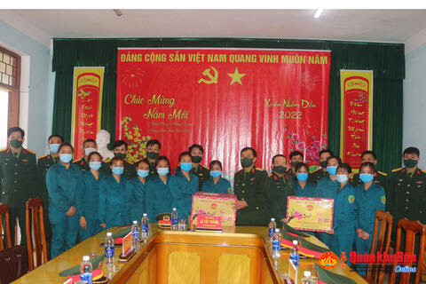 Bộ Tư lệnh Quân khu 4 kiểm tra, chúc Tết tại tỉnh Quảng Bình