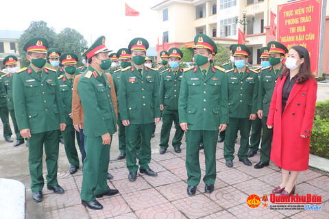 Đồng chí Tư lệnh Quân khu 4 kiểm tra chúc Tết tại tỉnh Hà Tĩnh