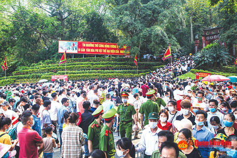 Tín ngưỡng thờ cúng Hùng Vương thể hiện đạo lý uống nước nhớ nguồn của người Việt