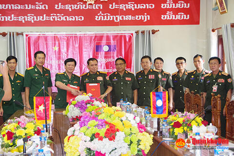 Sư đoàn 968, Quân khu 4 thăm, chúc Tết và làm việc tại Sư đoàn 4, Quân đội Nhân dân Lào