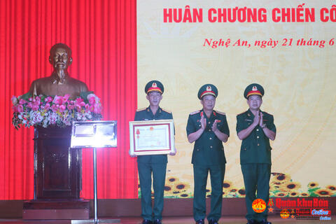 Đội quy tập hài cốt liệt sĩ, Bộ Chỉ huy Quân sự Nghệ An đón nhận Huân chương Chiến công hạng Ba