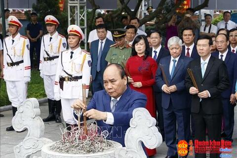 Chủ tịch nước Nguyễn Xuân Phúc dự Lễ kỷ niệm 110 năm Ngày sinh Tổng Bí thư Nguyễn Văn Cừ