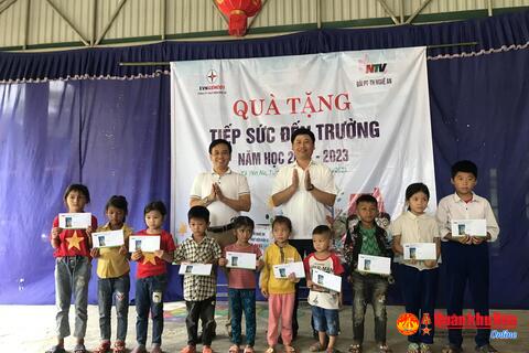 Hội Nhà báo Nghệ An hoạt động thực tế tại huyện Con Cuông và Tương Dương, tỉnh Nghệ An