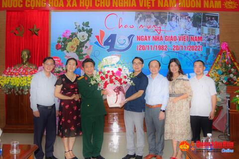 Đoàn Kinh tế - Quốc phòng 337: Thăm, chúc mừng nhân dịp kỷ niệm 40 năm Ngày Nhà giáo Việt Nam 20/11