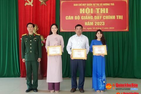 Ban Chỉ huy Quân sự huyện Phong Điền và thị xã Hương Trà (Thừa Thiên Huế) tổ chức Hội thi giảng dạy chính trị năm 2023