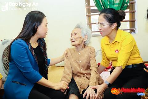 Mẹ Việt Nam anh hùng Lê Thị Sáu: ”Mẹ chọn mất mát về cho riêng mình...”