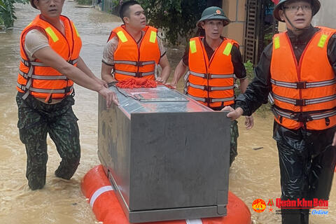 Lực lượng vũ trang huyện Quỳ Châu, tỉnh Nghệ An: Giúp Nhân dân phòng, chống mưa lũ