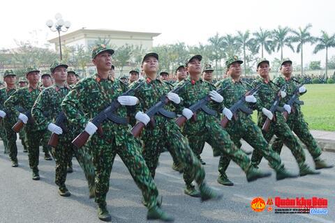 Lực lượng vũ trang Hà Tĩnh chuẩn bị tốt cho mùa huấn luyện mới