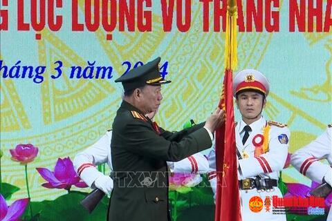 Bộ trưởng Tô Lâm trao danh hiệu Anh hùng lực lượng vũ trang tặng Công an tỉnh Nghệ An