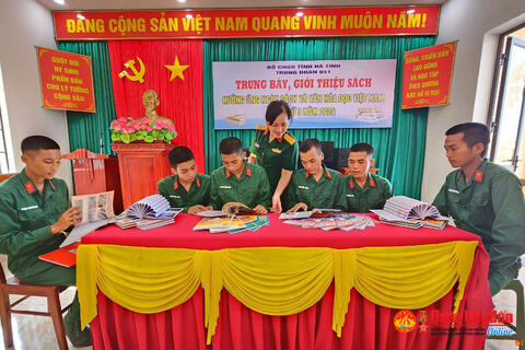 Lan tỏa phong trào đọc sách trong lực lượng vũ trang tỉnh Hà Tĩnh