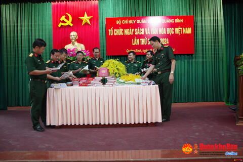 Bộ CHQS tỉnh Quảng Bình: Tổ chức hoạt động “Ngày sách và văn hóa đọc Việt Nam” năm 2024