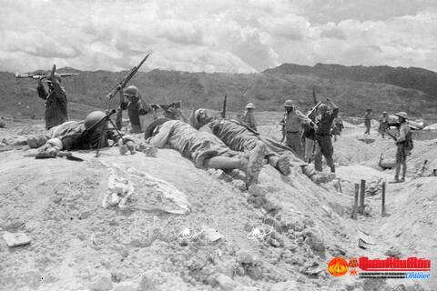 Chiến dịch Điện Biên Phủ: Ngày 22/4/1954, quân ta hoàn toàn làm chủ sân bay