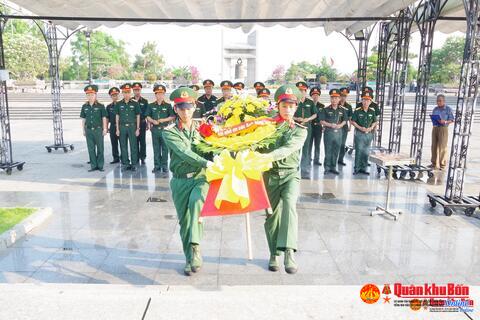 Sư đoàn 968: Tri ân các anh hùng liệt sĩ tại Nghĩa trang Liệt sĩ Quốc gia Đường 9.