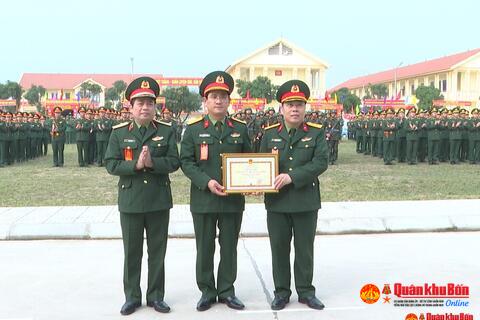 Lực lượng vũ trang tỉnh Nghệ An ra quân huấn luyện năm 2025 và phát động thi đua cao điểm