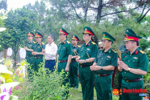 Quân ủy Trung ương – Bộ Quốc phòng tri ân tại Quảng Bình