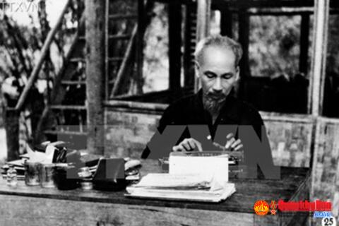 Sự cần thiết vận dụng sáng tạo tư tưởng Hồ Chí Minh về con đường cách mạng Việt Nam