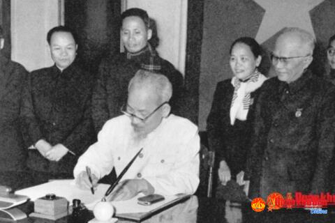 Chủ tịch Hồ Chí Minh, tư tưởng lập hiến và hai bản Hiến pháp đầu tiên