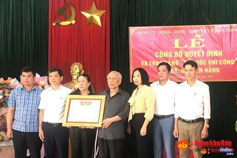 Trao bằng Tổ quốc ghi công đối với liệt sĩ Nguyễn Hằng