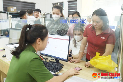 Gần 4.000 tin, bài đăng trên các cơ quan báo chí về sửa đổi Hiến pháp năm 2013