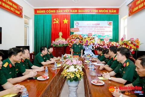 Báo Quân khu Bốn trân trọng cảm ơn