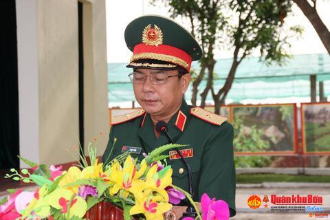 Thiếu tướng Lê Tất Thắng dự Lễ tuyên thệ, động viên chiến sĩ mới Bộ Chỉ huy Quân sự Nghệ An