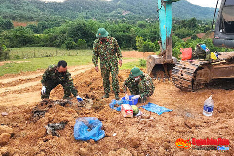 Đoàn Kinh tế - Quốc phòng 337: Quy tập 01 hài cốt liệt sỹ tại xã Hướng Tân, huyện Hướng Hóa