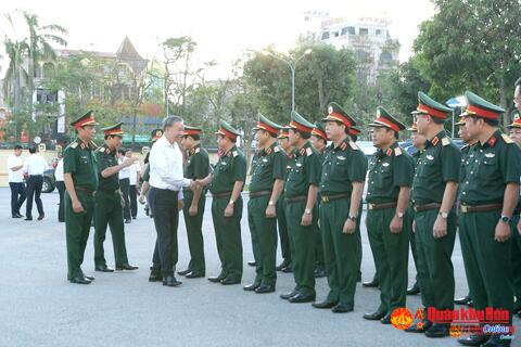 Tổng Bí thư Tô Lâm thăm, chúc mừng Bộ Tư lệnh Quân khu 4
