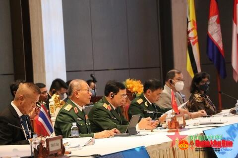 Đoàn đại biểu quân sự cấp cao Việt Nam tham dự ADMM hẹp và ADMM+ lần thứ 9