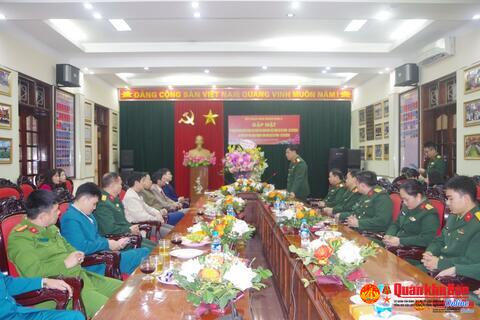 Bộ Tham mưu Quân khu 4: Gặp mặt nhân dịp kỷ niệm 22/12