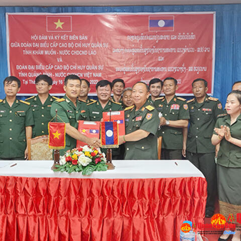 Bộ Chỉ huy Quân sự tỉnh Quảng Bình và Khăm Muộn ký kết chương trình phối hợp thực hiện nhiệm vụ quân sự, quốc phòng năm 2022
