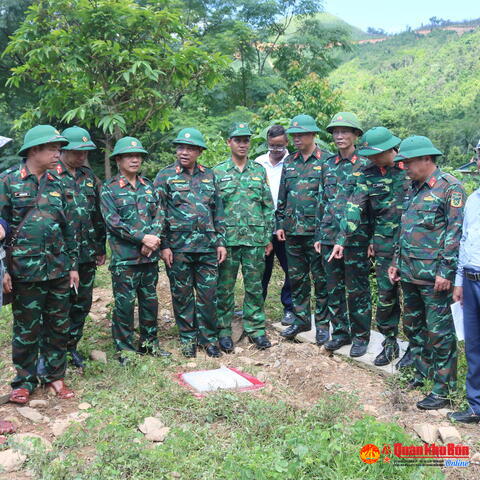 Quân khu 4: Kiểm tra công tác chuẩn bị xây dựng đường tuần tra biên giới tại Quảng Trị