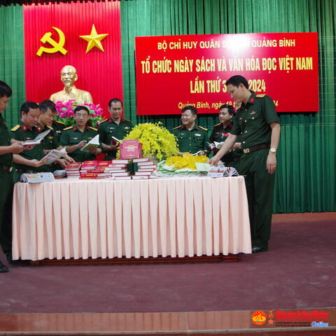 Bộ CHQS tỉnh Quảng Bình: Tổ chức hoạt động “Ngày sách và văn hóa đọc Việt Nam” năm 2024