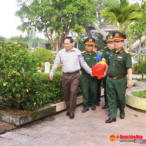 Thị xã Quảng Trị tổ chức Lễ truy điệu và an táng hài cốt liệt sĩ