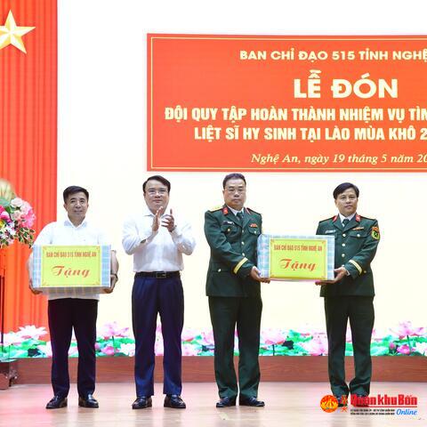Ban Chỉ đạo 515 Nghệ An tặng quà, động viên Đội Quy tập hài cốt liệt sĩ Bộ CHQS Nghệ An