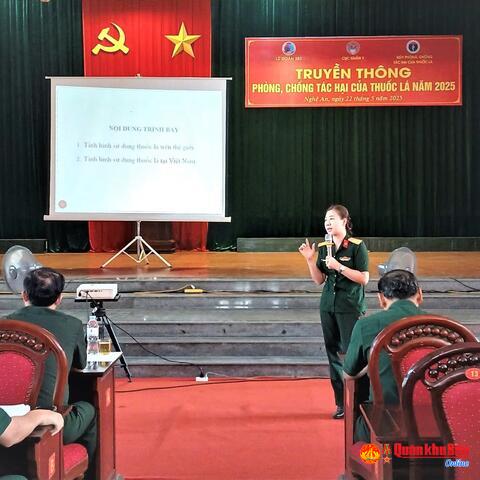 Lữ đoàn Phòng không 283 phối hợp truyền thông về phòng, chống tác hại thuốc lá