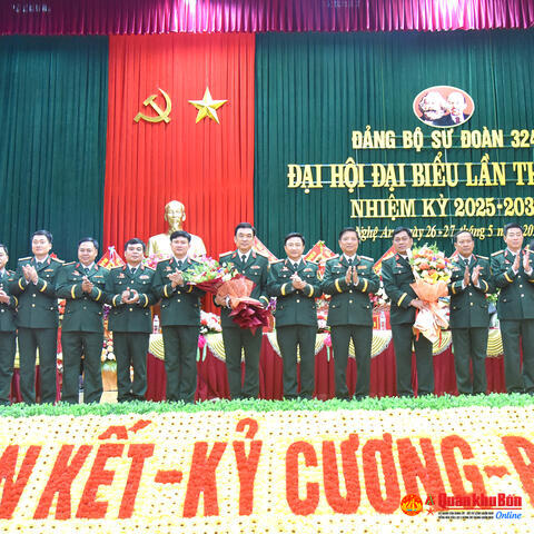 Thường vụ Đảng ủy Quân khu 4 chỉ đạo Đại hội Đảng bộ Sư đoàn 324 làm trước thành công tốt đẹp