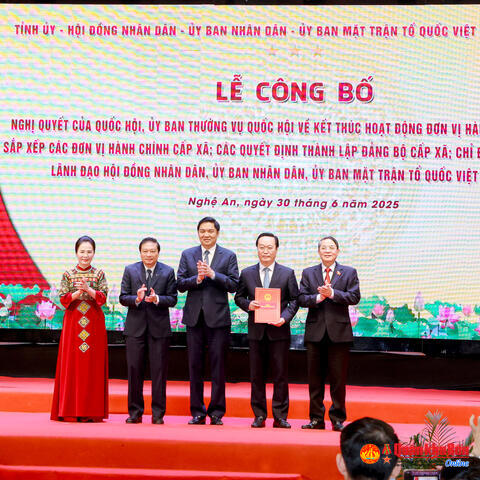 Nghệ An: Công bố các Nghị quyết, Quyết định triển khai mô hình chính quyền địa phương hai cấp
