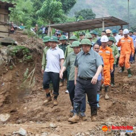 Thủ tướng: Khẩn trương nhất, quyết liệt nhất khắc phục hậu quả thiên tai