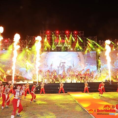 Hùng tráng chương trình chính luận nghệ thuật “Bản hùng ca chiến thắng”