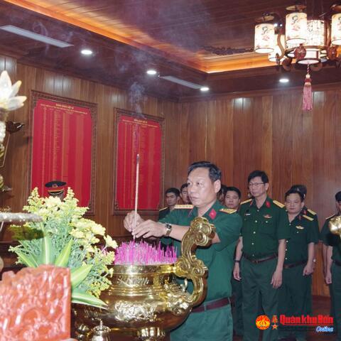 Bộ CHQS thành phố Huế tổ chức hoạt động tri ân nhân dịp 27/7
