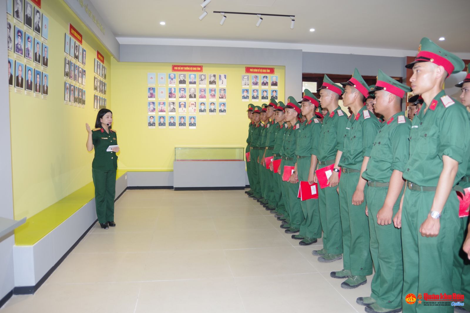 Bộ Chỉ huy Quân sự tỉnh Thanh Hóa: Tổ chức cho cán bộ, chiến sĩ tham quan Nhà truyền thống