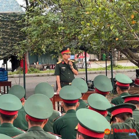 Tiểu đoàn Diễu binh Quân khu 4 sôi nổi nhiều hoạt động chính trị và văn hóa tinh thần