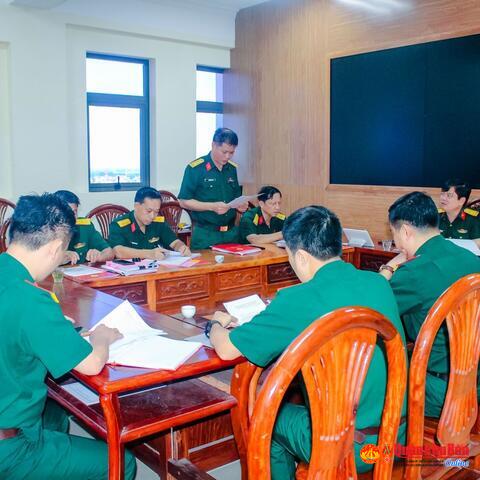 ​​​​​​​Cục Chính trị Quân khu 4 thông qua các tham luận đóng góp vào Dự thảo Văn kiện Đại hội toàn quốc lần thứ XIV của Đảng