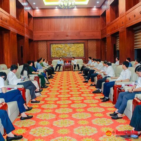 Đồng chí Nguyễn Doãn Anh, Bí thư Tỉnh ủy Thanh Hóa thăm và làm việc với Bộ Tư lệnh Quân khu 4