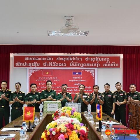 Sư đoàn 968 tập huấn công tác sửa chữa xe ô tô quân sự cho Sư đoàn 4 (QĐND Lào)