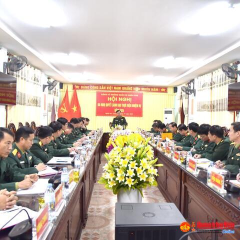 Thiếu tướng Trịnh Văn Hùng dự Hội nghị Đảng ủy Trường Quân sự Quân khu 4